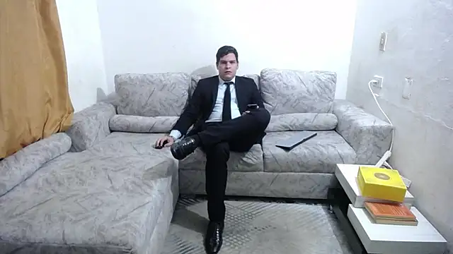 Victor Maitland online show from March 24, 3:50 am