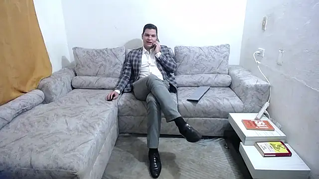 Victor Maitland online show from October 26, 8:20 pm