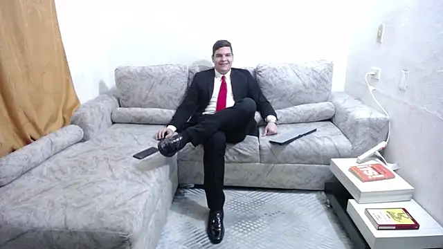 Victor Maitland online show from June 7, 3:56 am