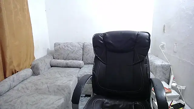 Snapshot of Victor_Maitland chatting on February 13, 4:01 am Victor Maitland online show from February 13, 4:01 am