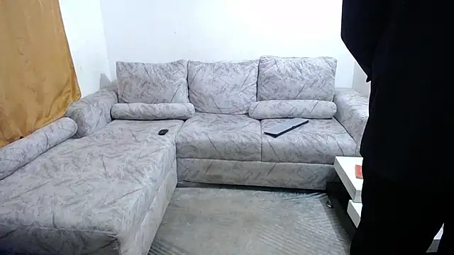 Victor Maitland online show from November 2, 7:30 pm