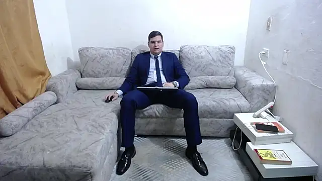 Victor Maitland online show from June 11, 3:58 am