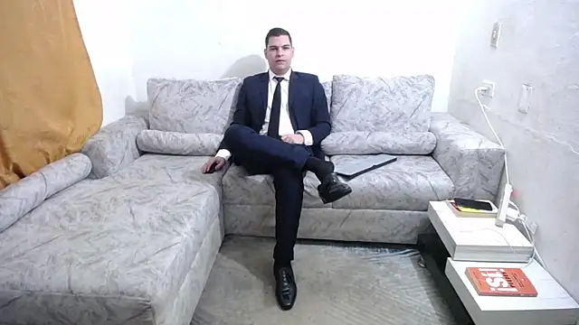 Victor Maitland online show from November 20, 8:09 pm