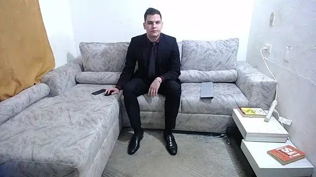 Victor Maitland online show from November 17, 3:10 am