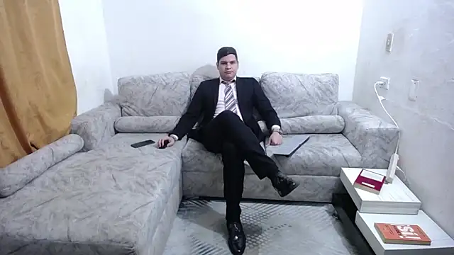 Victor Maitland online show from June 17, 3:50 am