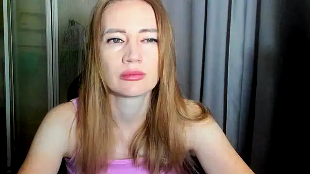 JessFoxxx online show from June 12, 3:04 am