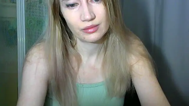 JessFoxxx online show from January 18, 4:16 am