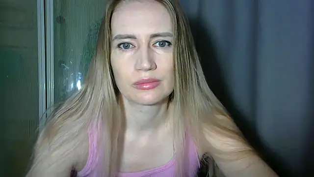 JessFoxxx online show from March 27, 3:15 am