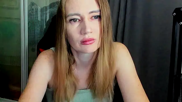JessFoxxx online show from July 11, 2:01 am