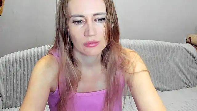 JessFoxxx online show from April 17, 3:42 am