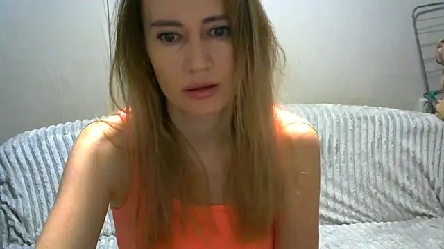 JessFoxxx online show from February 10, 3:49 am