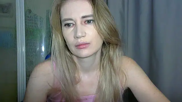 JessFoxxx online show from November 12, 2:59 am