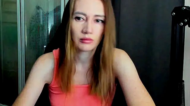 JessFoxxx online show from July 14, 3:11 am