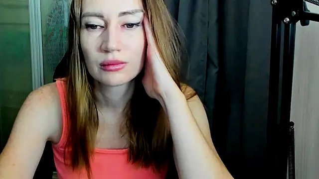 JessFoxxx online show from July 15, 2:29 am