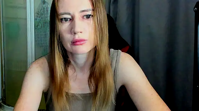 JessFoxxx online show from July 22, 2:35 am