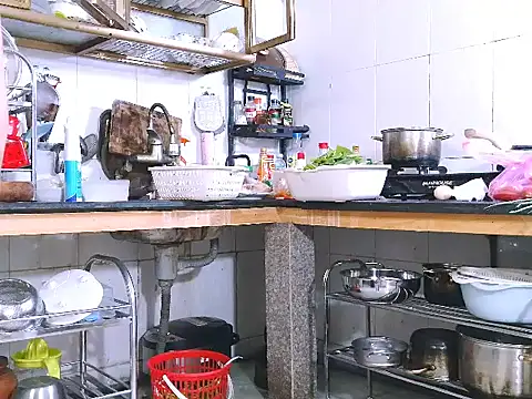 Snapshot of single-mom2x chatting on December 16, 11:14 am single-mom2x online show from December 16, 11:14 am