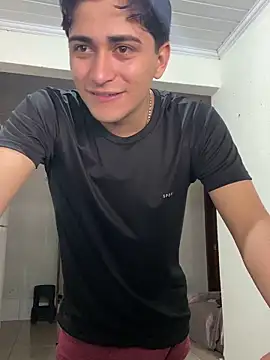 Tavinho067 online show from May 14, 6:05 pm