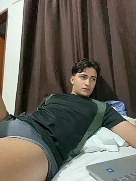 Tavinho067 online show from June 27, 6:19 am