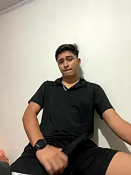 Tavinho067 online show from October 31, 9:22 pm