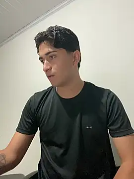 Tavinho067 online show from May 9, 7:28 pm