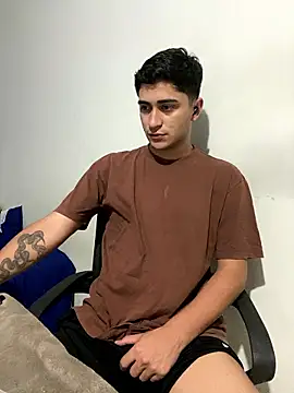 Tavinho067 online show from January 8, 4:18 am