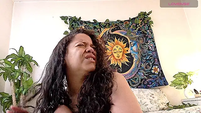 Amanda sweet online show from May 5, 1:14 pm