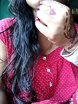 Snapshot of Desi_couple305 chatting on September 26, 1:23 am Desi couple305 online show from September 26, 1:23 am