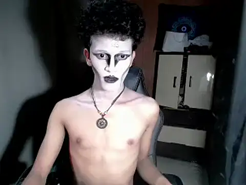 Snapshot of kenbigcockxx chatting on November 5, 4:54 pm kenbigcockxx online show from November 5, 4:54 pm