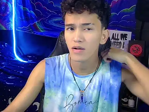 Snapshot of kenbigcockxx chatting on July 10, 8:53 pm kenbigcockxx online show from July 10, 8:53 pm