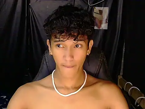 kenbigcockxx online show from April 3, 1:17 pm