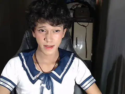 Snapshot of kenbigcockxx chatting on October 7, 3:24 pm kenbigcockxx online show from October 7, 3:24 pm
