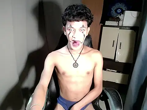 Snapshot of kenbigcockxx chatting on October 29, 6:07 pm kenbigcockxx online show from October 29, 6:07 pm