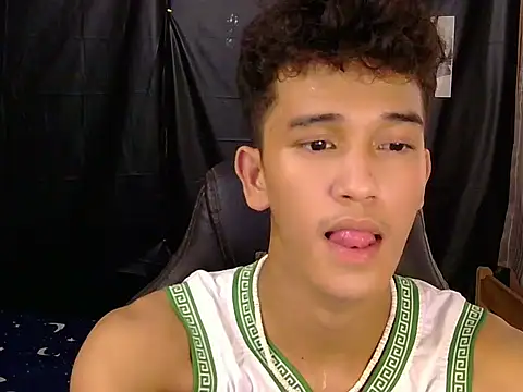 kenbigcockxx online show from February 25, 2:23 am