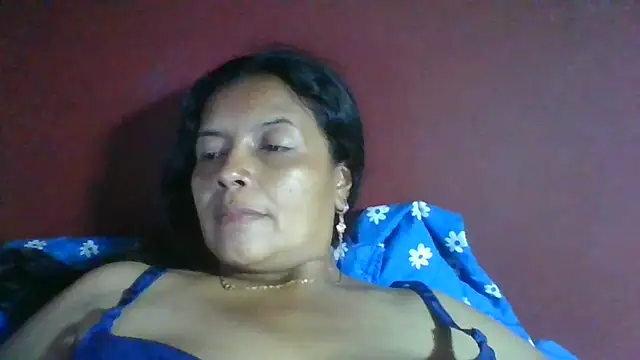 Snapshot of DianaOchoa_ chatting on June 5, 3:44 am DianaOchoa online show from June 5, 3:44 am