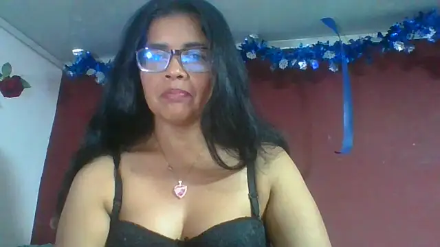 Snapshot of DianaOchoa_ chatting on February 7, 8:11 am DianaOchoa online show from February 7, 8:11 am