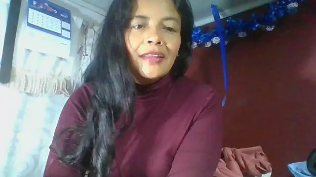 Snapshot of DianaOchoa_ chatting on February 5, 9:49 am DianaOchoa online show from February 5, 9:49 am
