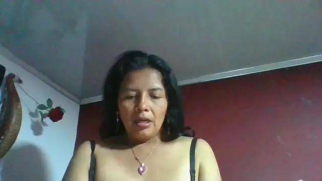 DianaOchoa  online show from May 10, 11:50 pm