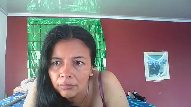 Snapshot of DianaOchoa_ chatting on October 18, 11:56 am DianaOchoa online show from October 18, 11:56 am