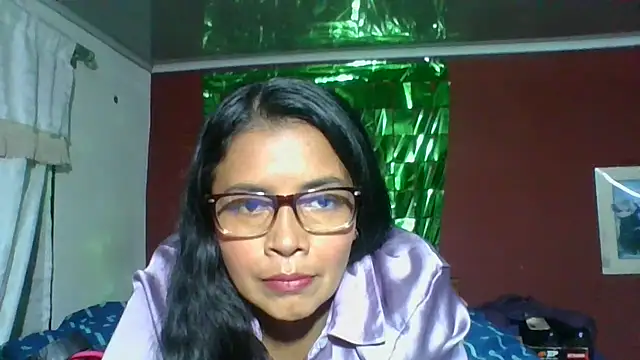 Snapshot of DianaOchoa_ chatting on October 19, 4:04 am DianaOchoa online show from October 19, 4:04 am