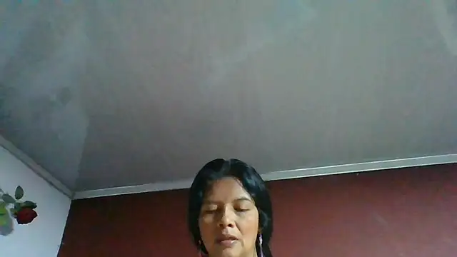Snapshot of DianaOchoa_ chatting on June 29, 4:30 am DianaOchoa online show from June 29, 4:30 am