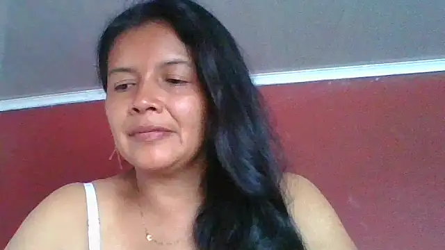 Snapshot of DianaOchoa_ chatting on June 13, 8:40 pm DianaOchoa online show from June 13, 8:40 pm