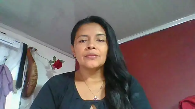 DianaOchoa  online show from May 5, 8:23 pm