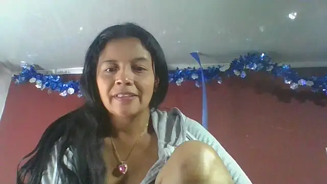 Snapshot of DianaOchoa_ chatting on February 15, 11:36 pm DianaOchoa online show from February 15, 11:36 pm