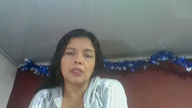 Snapshot of DianaOchoa_ chatting on February 19, 2:19 am DianaOchoa online show from February 19, 2:19 am