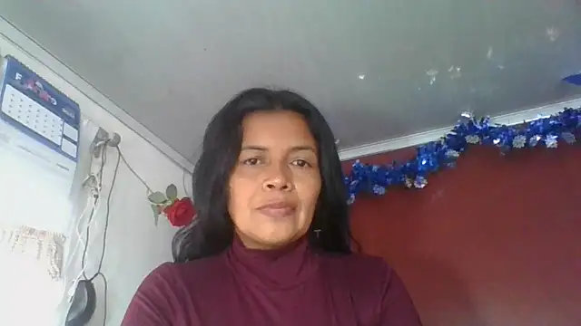 Snapshot of DianaOchoa_ chatting on February 4, 8:15 pm DianaOchoa online show from February 4, 8:15 pm