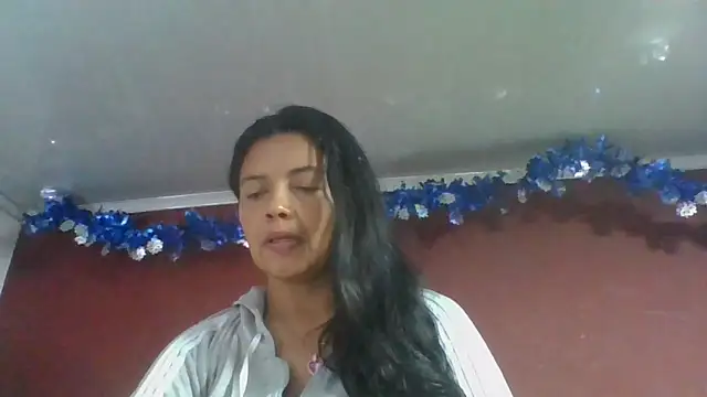 Snapshot of DianaOchoa_ chatting on February 16, 11:42 am DianaOchoa online show from February 16, 11:42 am