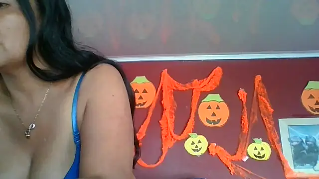 DianaOchoa  online show from October 28, 8:30 pm