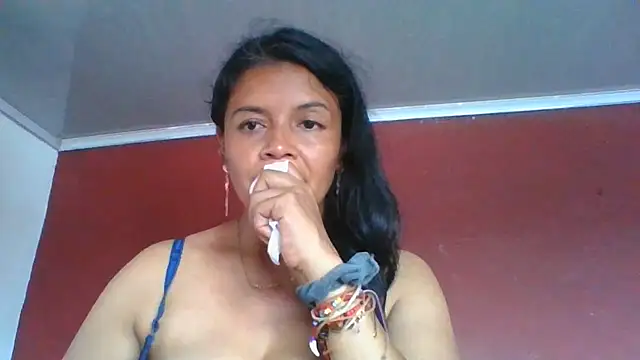 Snapshot of DianaOchoa_ chatting on June 11, 8:06 pm DianaOchoa online show from June 11, 8:06 pm