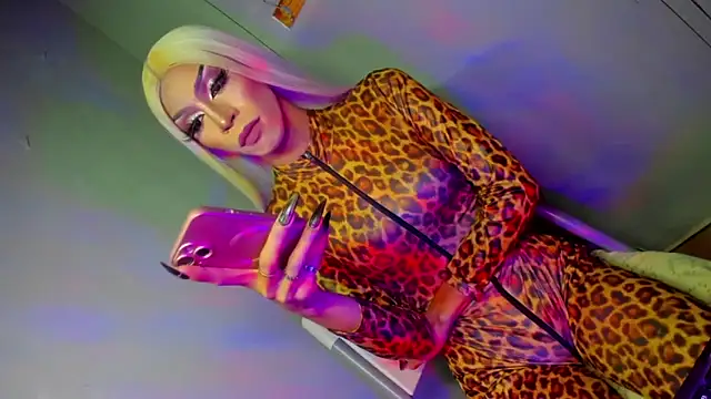 Snapshot of anitacruise chatting on March 2, 8:38 pm anitacruise online show from March 2, 8:38 pm