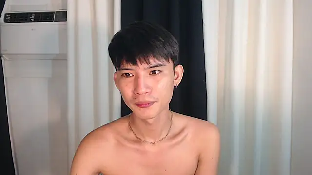 Snapshot of asian_dai chatting on October 26, 5:08 am asian dai online show from October 26, 5:08 am